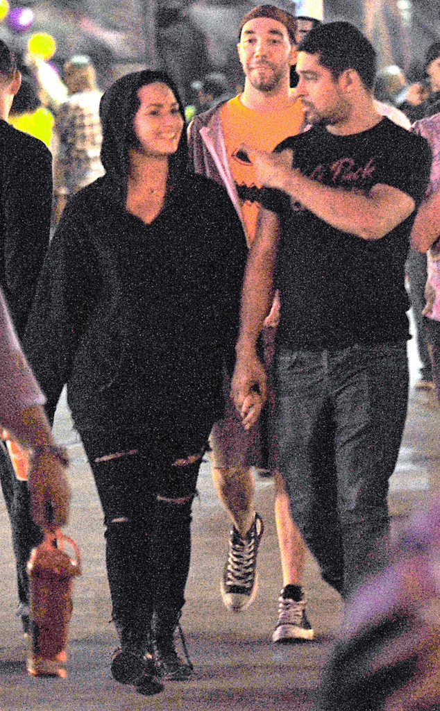 Demi Lovato Y Wilmer Valderrama Reaparecen Tomados De La Mano Foto E Online Latino Mx